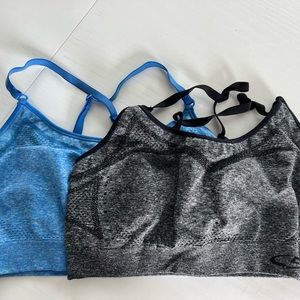 Champion, size M sports bras